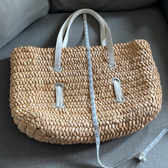 Comsi:Comsa Large Straw Bag with White Strap Handles - Picture 12 of 16